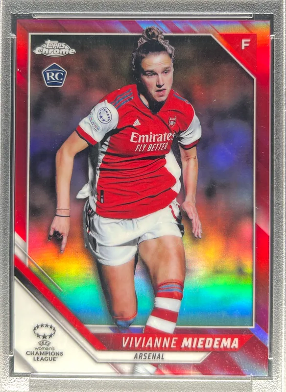 2021-22 Topps Chrome UWCL Vivianne Miedema Red /5 #10