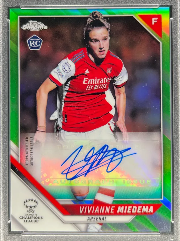 2021-22 Topps Chrome UWCL Vivianne Miedema Neon Green /50 Autograph #VM