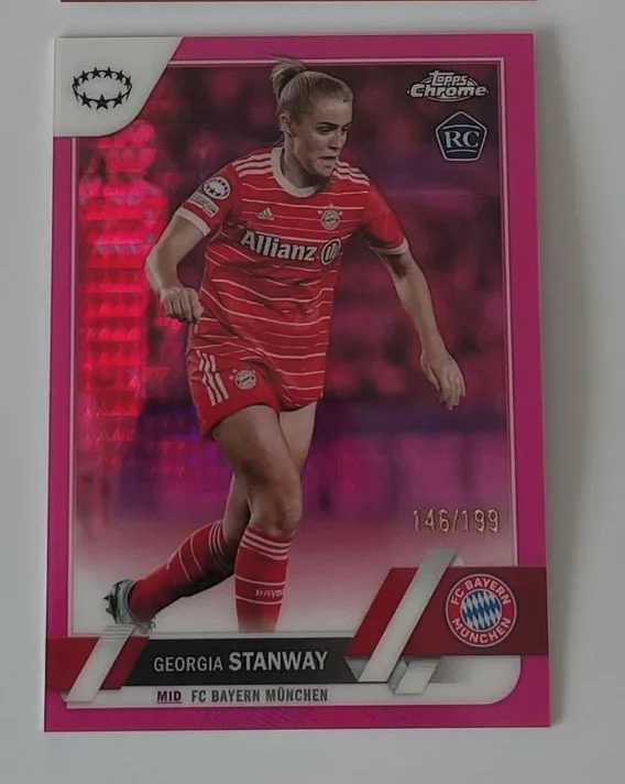 2022-23 Topps Chrome UEFA Women's UWCL Pink Prism /199